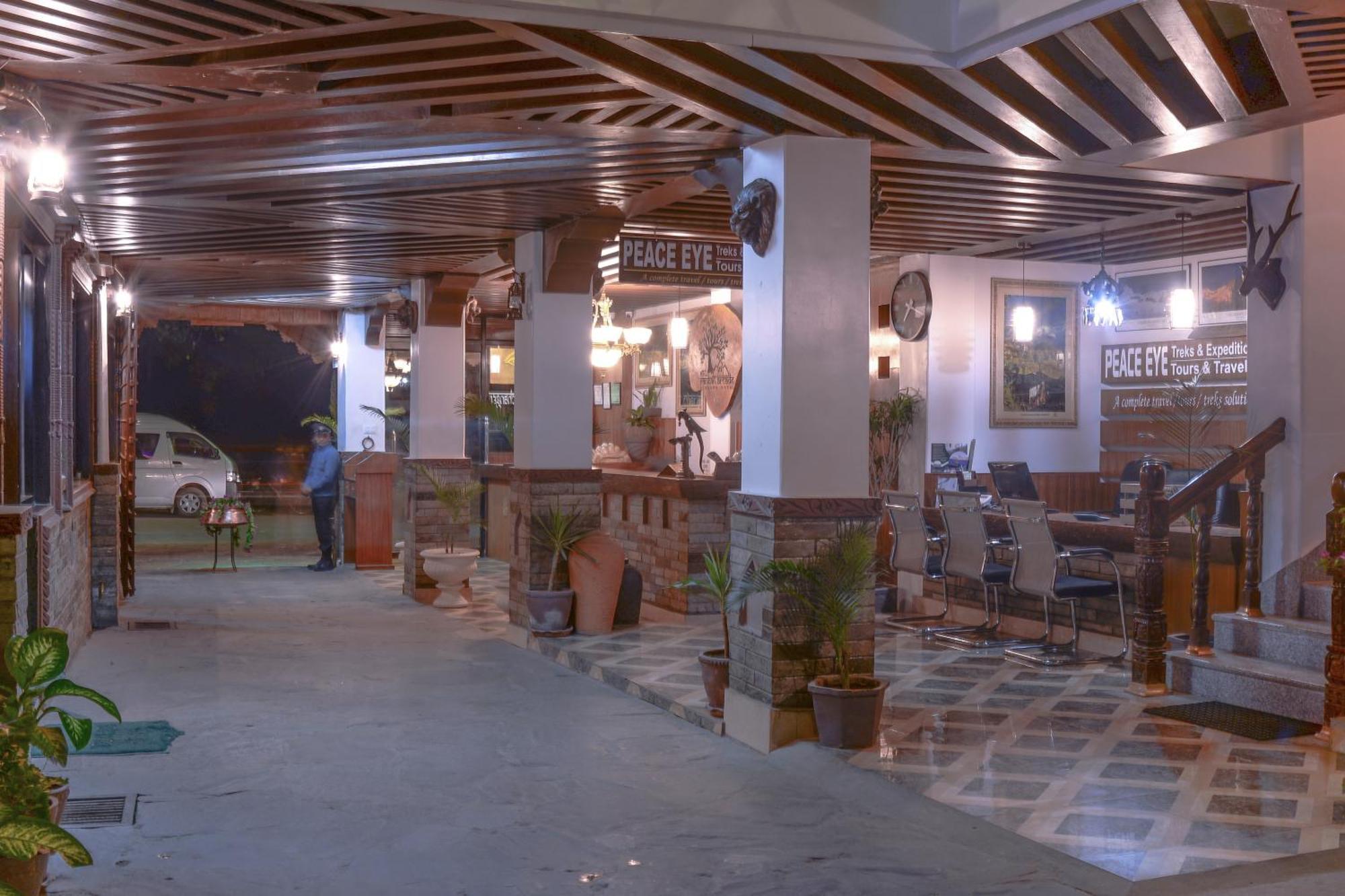 Hotel Raniban Arcade Pokhara Extérieur photo