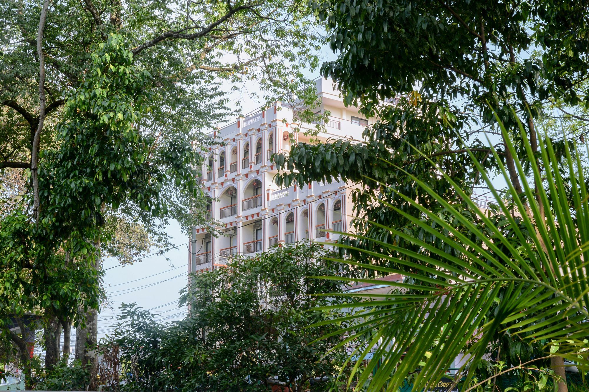 Hotel Raniban Arcade Pokhara Extérieur photo