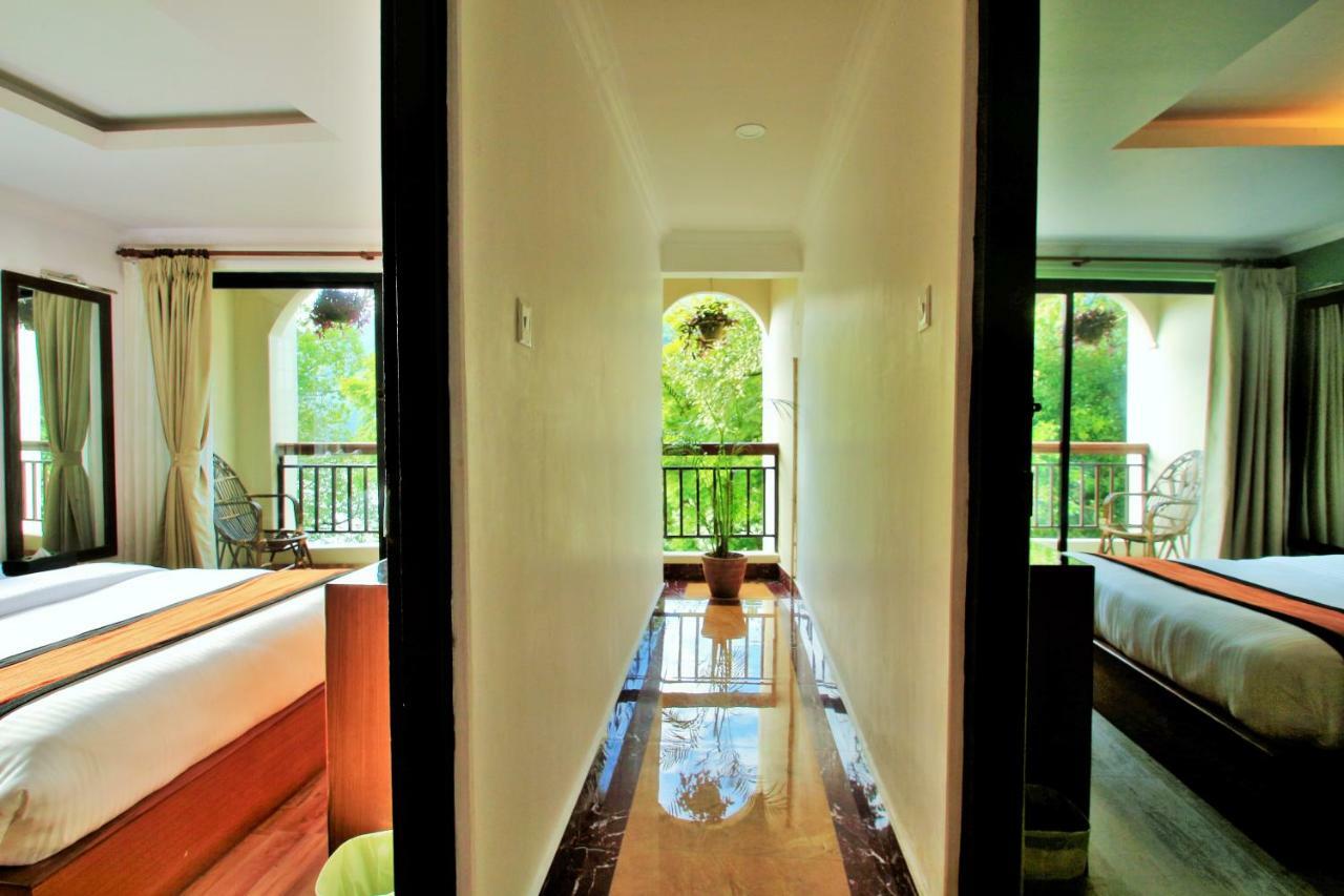 Hotel Raniban Arcade Pokhara Extérieur photo