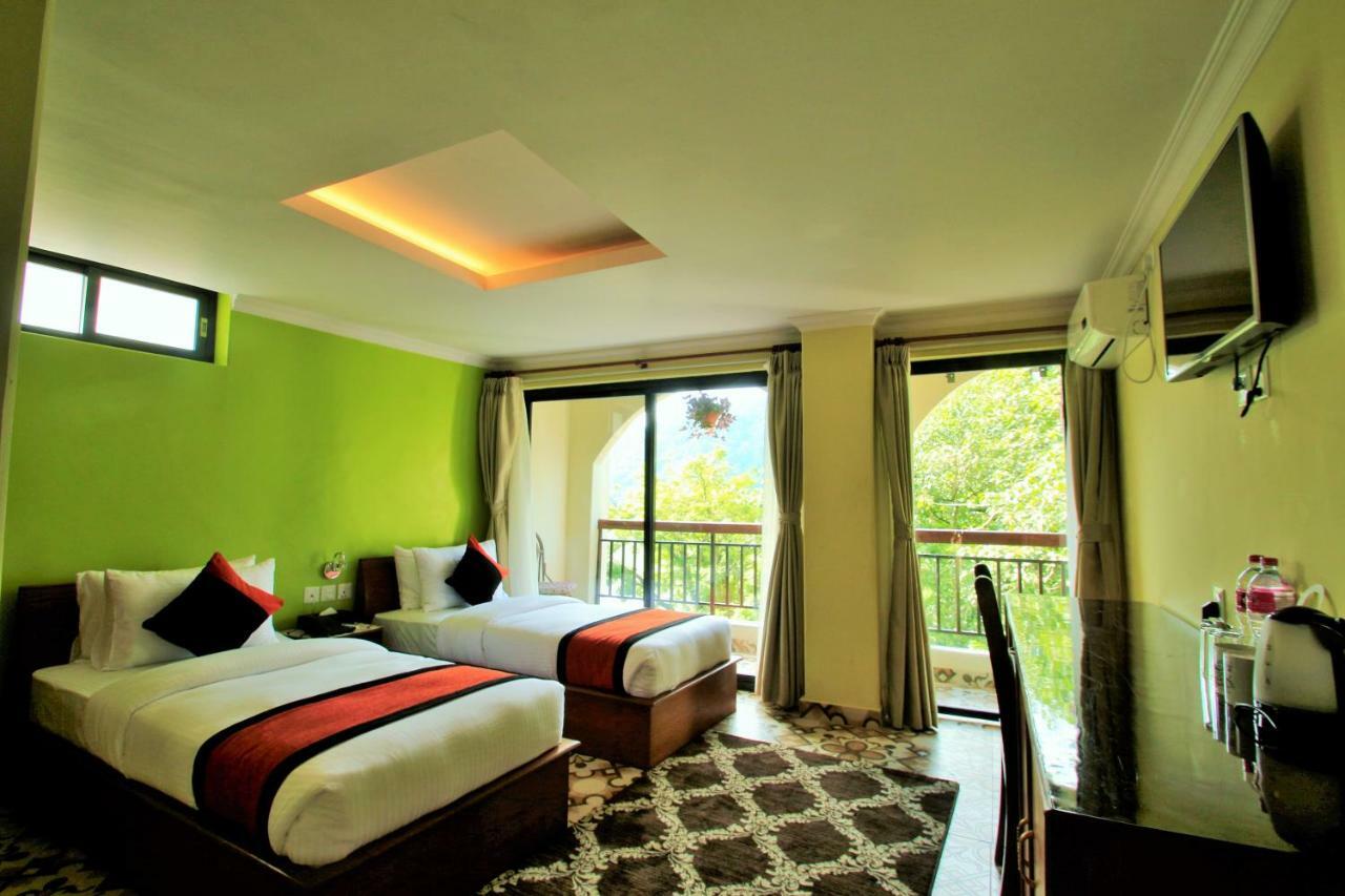 Hotel Raniban Arcade Pokhara Extérieur photo